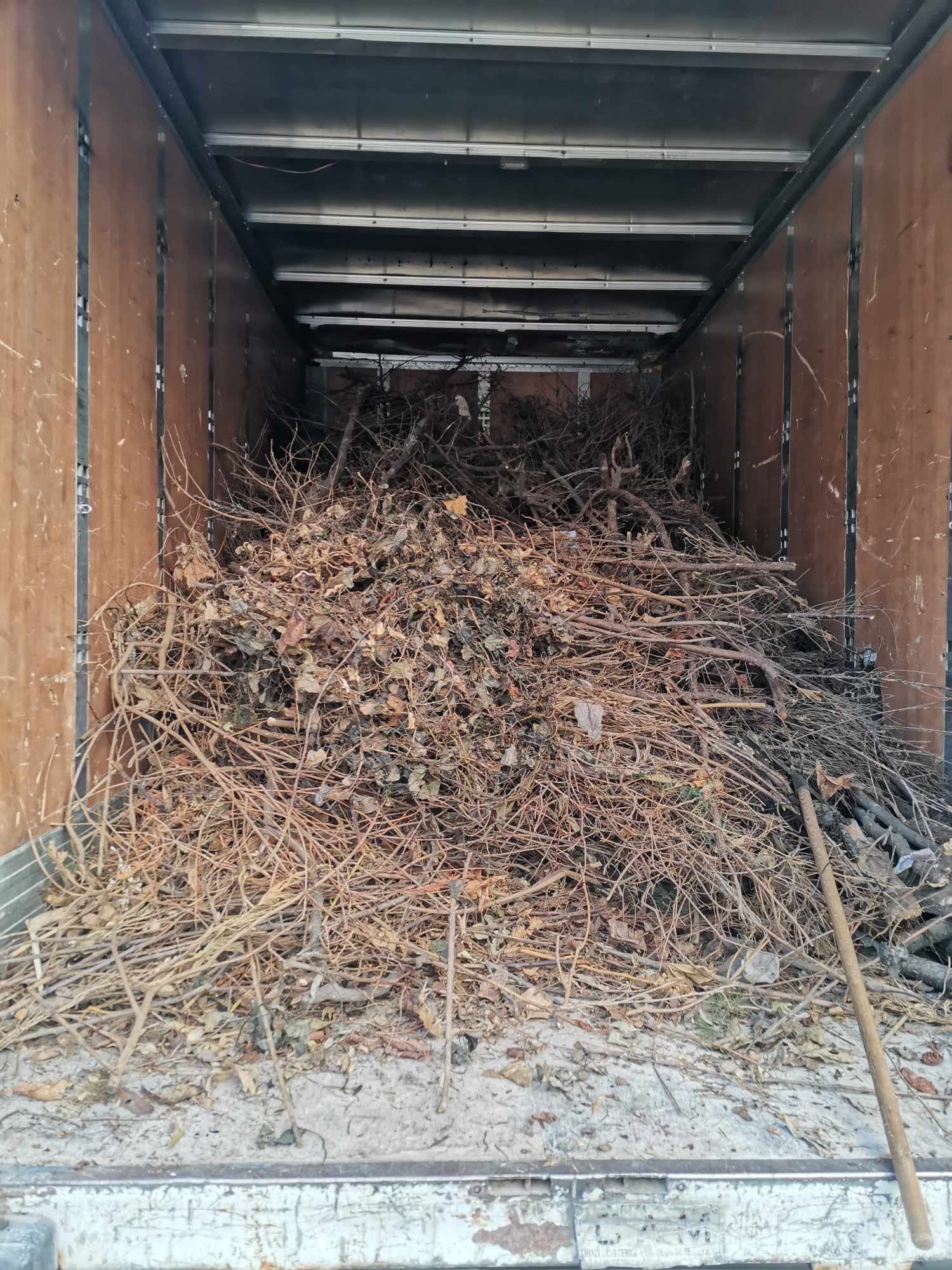 Извозване на растителен отпадък